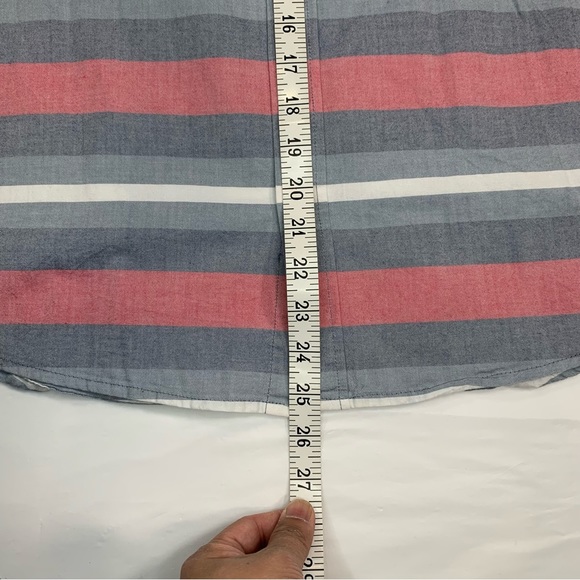 Quiksilver Men's Striped Button down short sleeve shirts size Medium - Picture 10 of 10